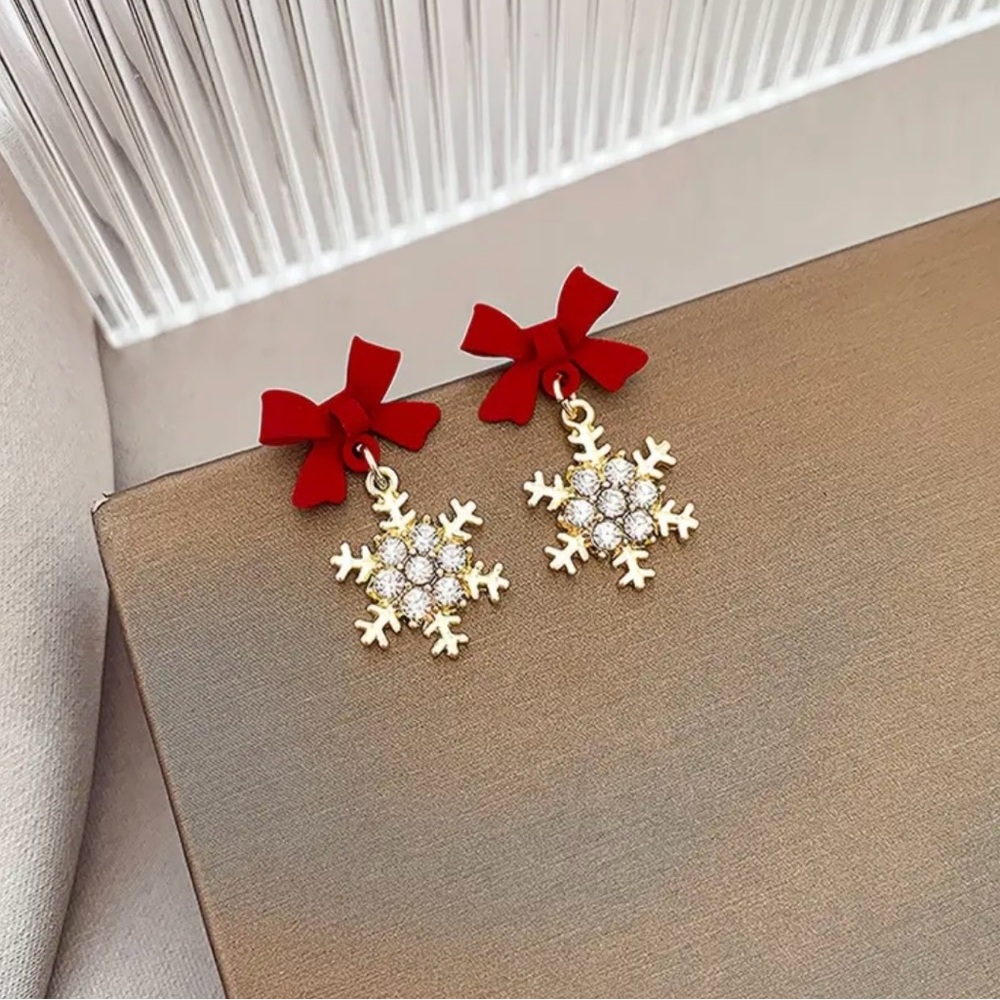New 925 snowflake pendant and red bow earrings